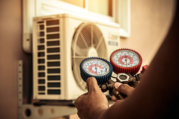 Professional Hvac technician working in Lomira, WI